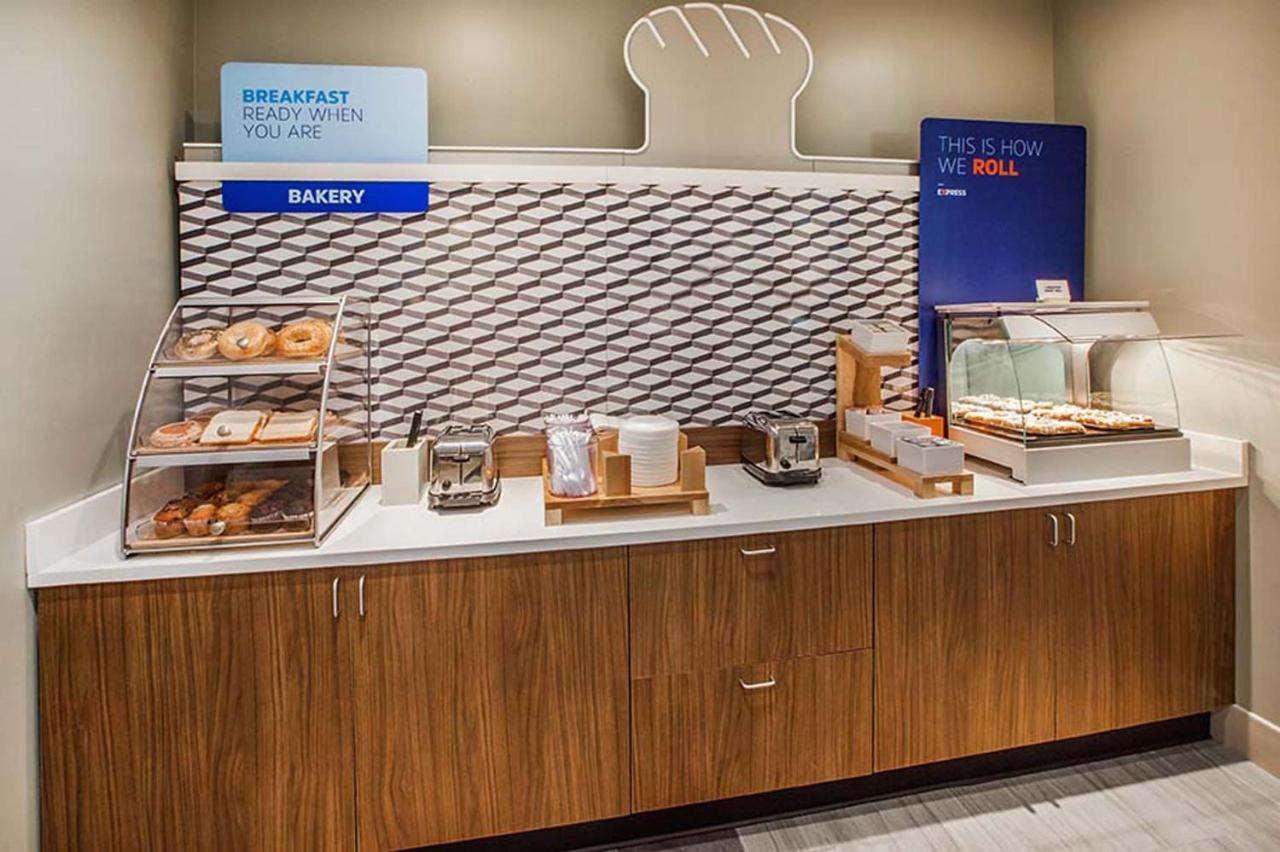 Holiday Inn Express - Kansas City Downtown By Ihg Ngoại thất bức ảnh