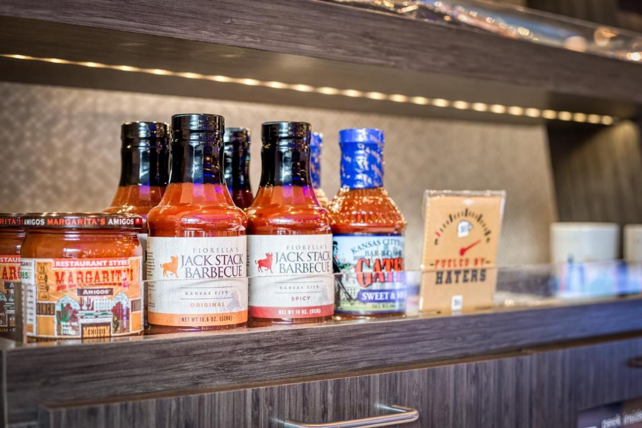 Holiday Inn Express - Kansas City Downtown By Ihg Ngoại thất bức ảnh