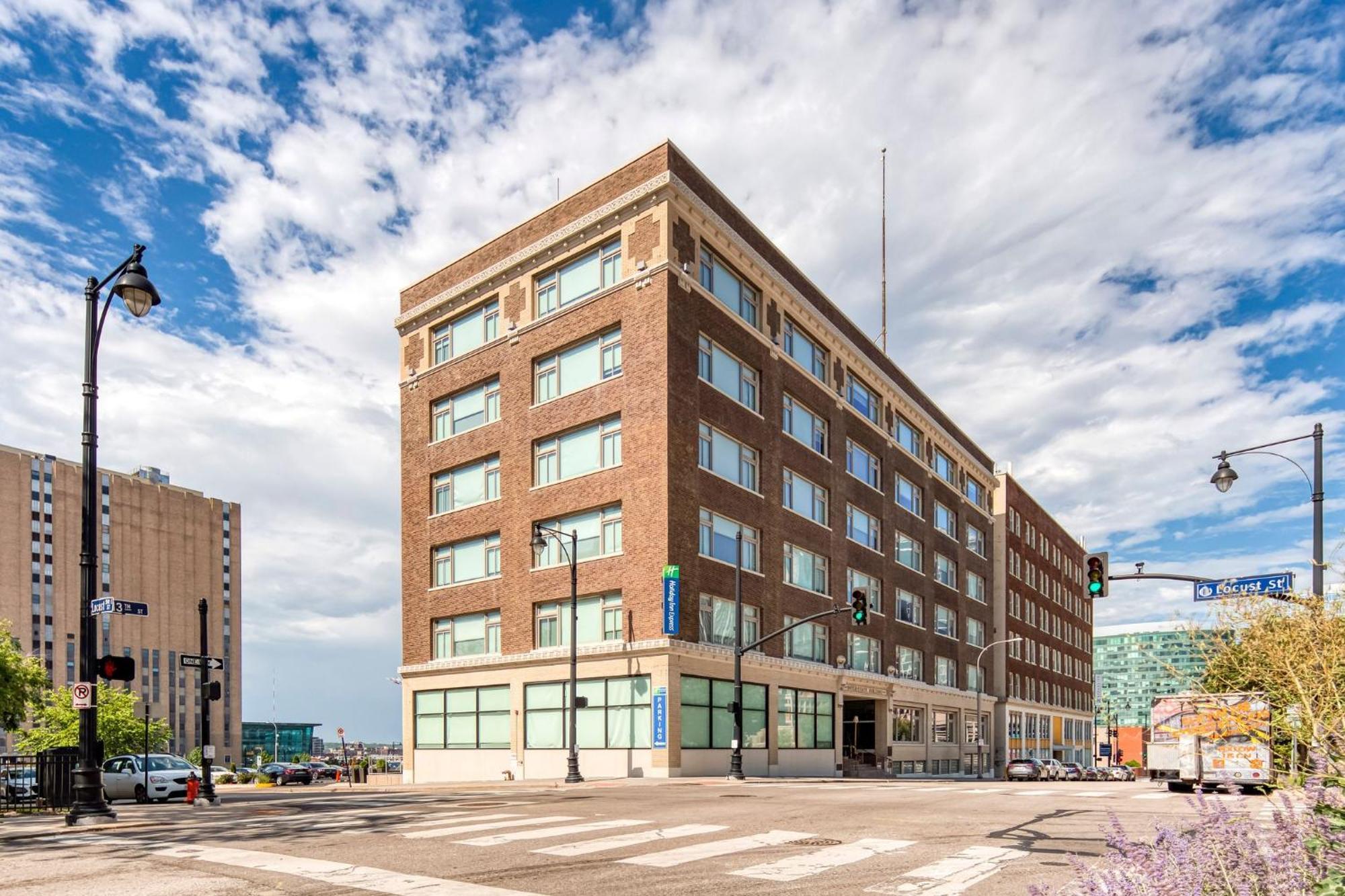 Holiday Inn Express - Kansas City Downtown By Ihg Ngoại thất bức ảnh